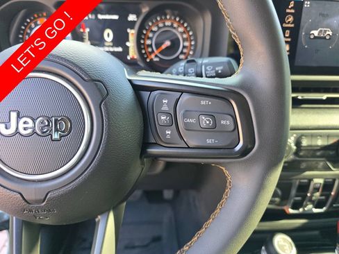 Used 2024 Jeep Wrangler Unlimited Sport AWD/4WD image 31