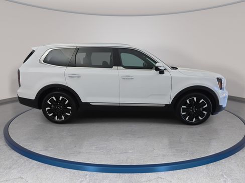 Used 2025 Kia Telluride SX Prestige AWD/4WD image 4