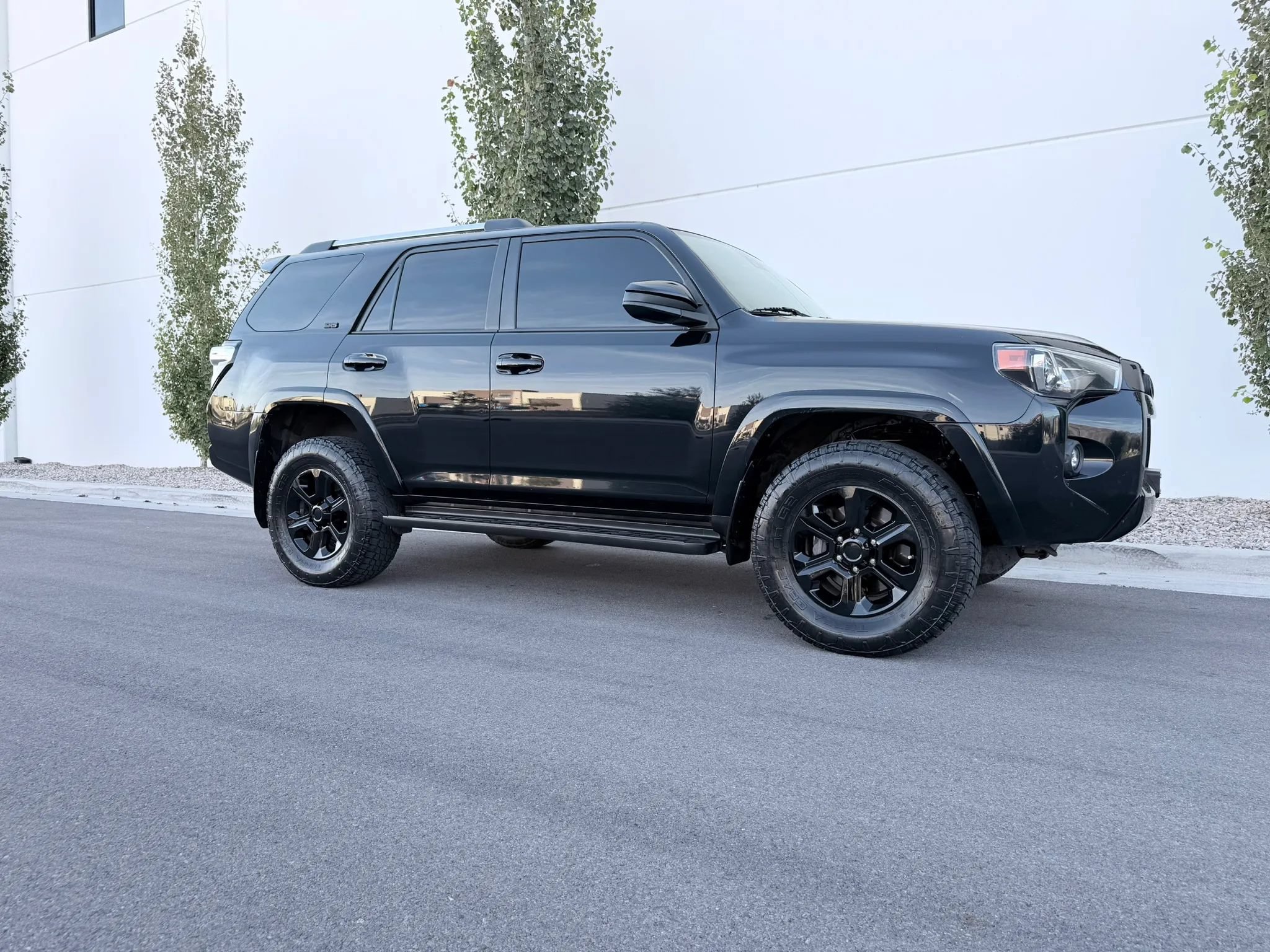 Used 2021 Toyota 4Runner SR5 AWD/4WD image 2