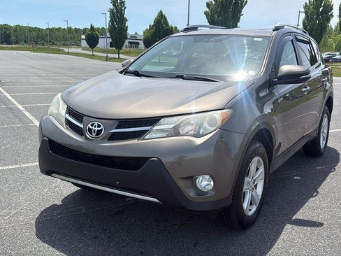 Used 2014 Toyota RAV4 XLE FWD image 13