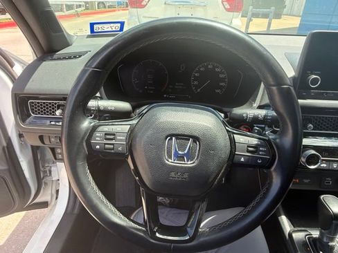 Used 2023 Honda Civic Sport image 18