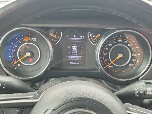 Used 2022 Jeep Wrangler Unlimited Sport AWD/4WD image 11