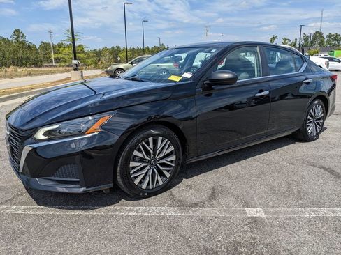 Used 2024 Nissan Altima 2.5 SV image 46