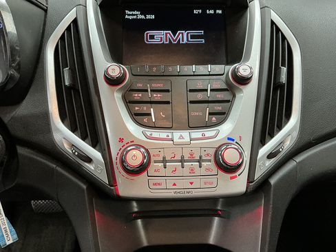 Used 2012 GMC Terrain SLE FWD image 19