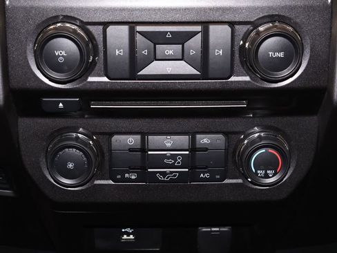 Certified 2018 Ford F150 XLT w/ Equipment Group 301A Mid AWD/4WD image 31