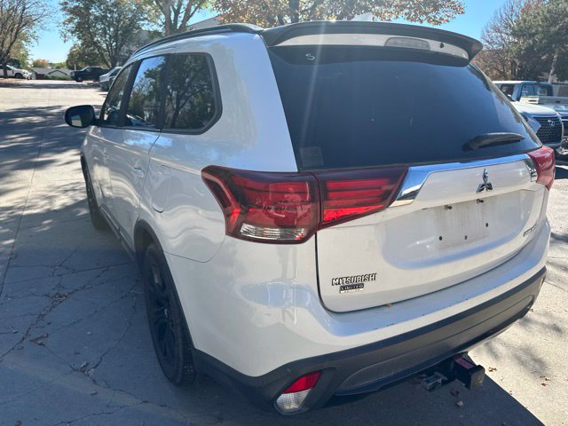 Used 2018 Mitsubishi Outlander ES AWD/4WD image 11