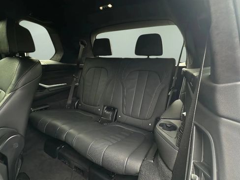 Used 2020 BMW X7 xDrive40i w/ M Sport Package image 27