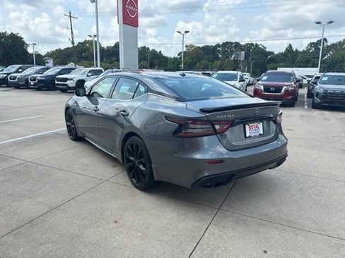 Used 2023 Nissan Maxima SR w/ Sport Mat Group FWD image 5