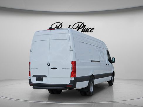Used 2025 Mercedes-Benz Sprinter 3500 image 6