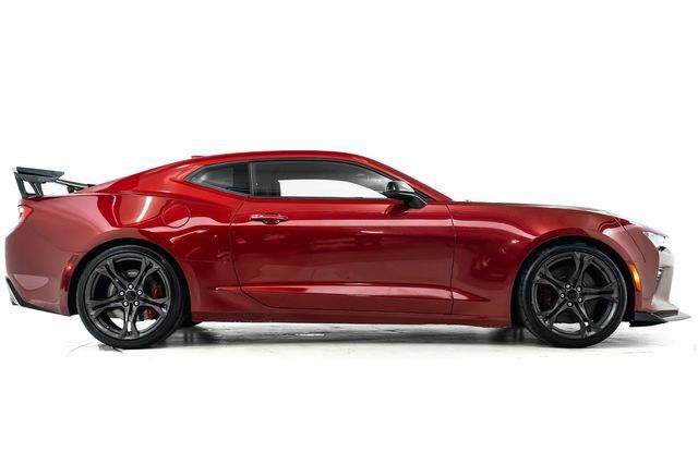 Used 2017 Chevrolet Camaro SS RWD image 6