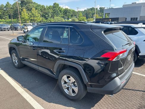 Used 2024 Toyota RAV4 XLE FWD image 3