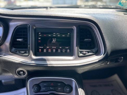 Used 2019 Dodge Challenger R/T w/ Driver Convenience Group RWD image 12
