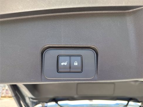 New 2026 Nissan Rogue SV w/ Cold Weather Package FWD image 33