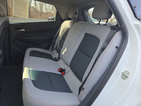 Used 2021 Chevrolet Bolt LT image 24