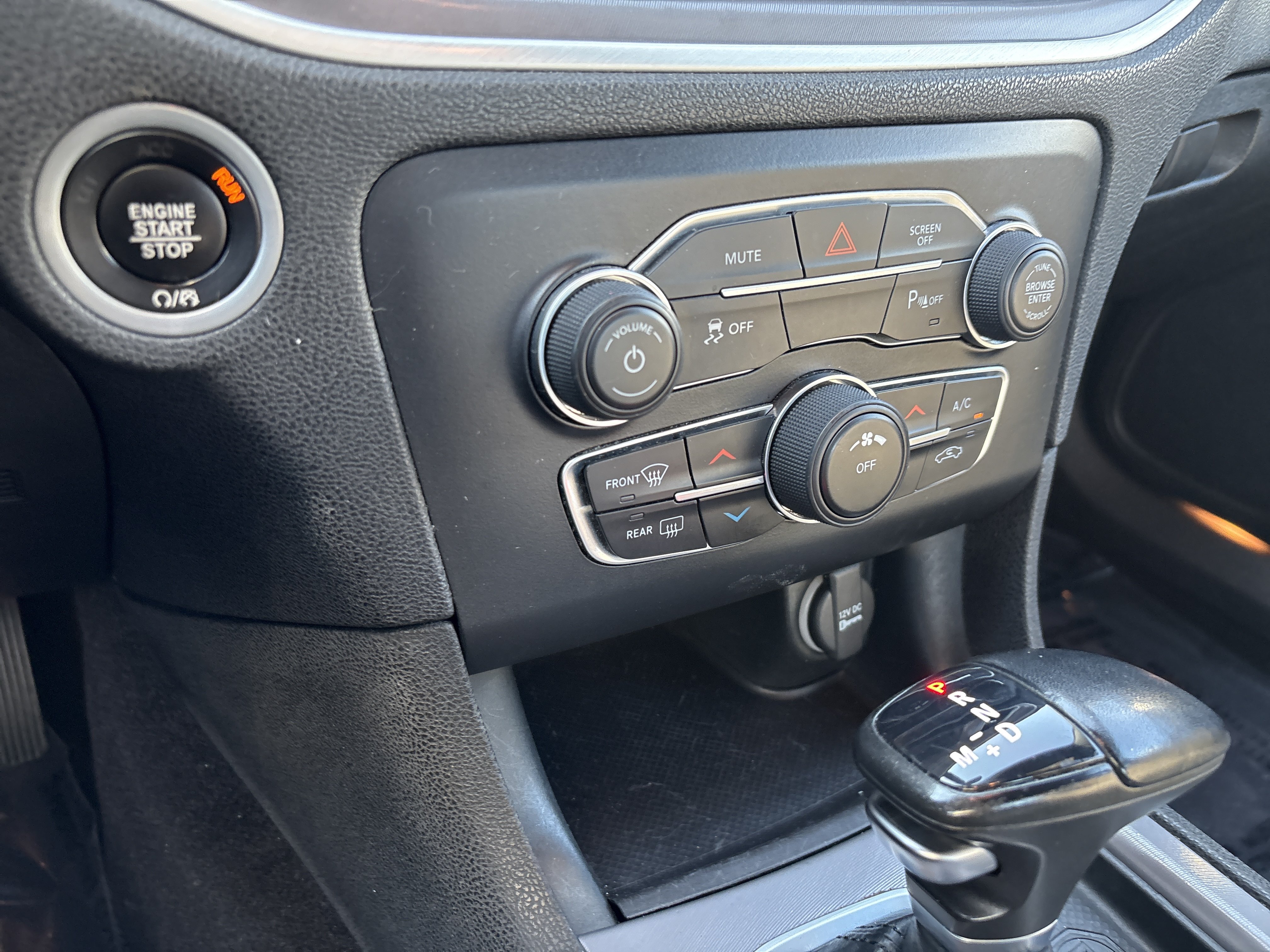 Used 2022 Dodge Charger SXT RWD image 30