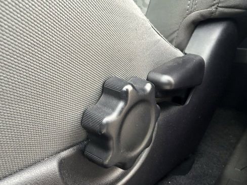 Used 2021 Toyota Tacoma SR image 13