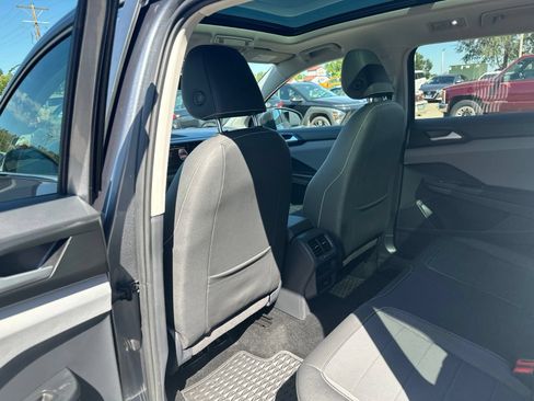 Certified 2023 Volkswagen Taos SE AWD/4WD image 20