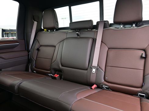 New 2026 GMC Sierra 2500 Denali w/ Denali Reserve Package image 30