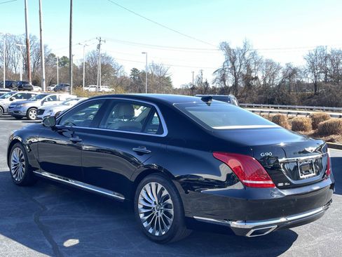 Used 2017 Genesis G90 3.3T Premium image 5