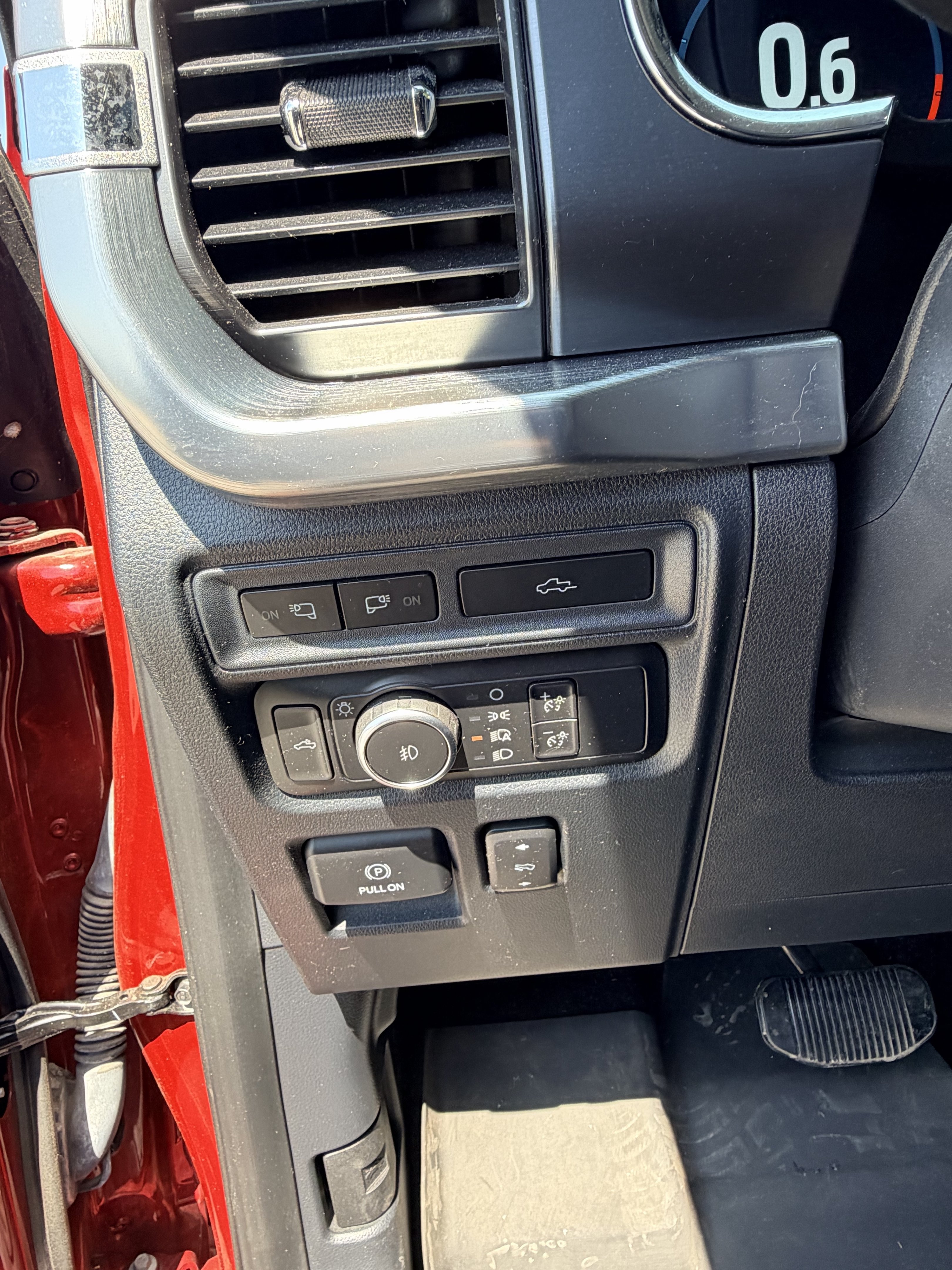 Used 2022 Ford F150 Lariat w/ Equipment Group 502A High AWD/4WD image 22