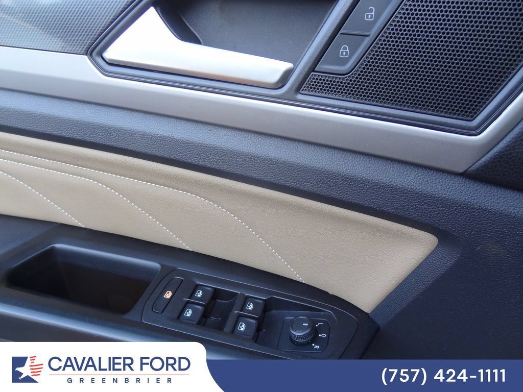 Used 2020 Volkswagen Atlas Cross Sport SEL AWD/4WD image 8