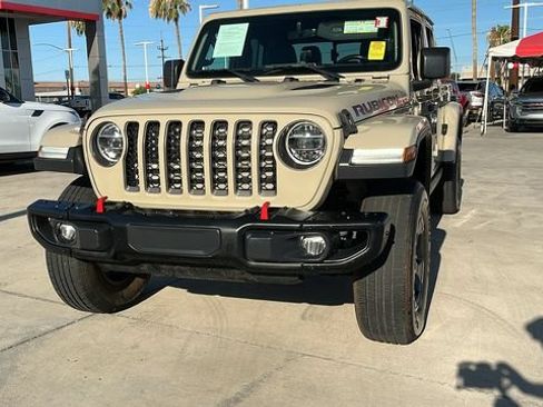 Used 2020 Jeep Gladiator Rubicon AWD/4WD image 2