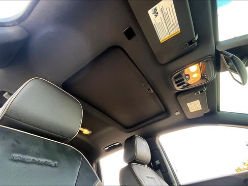 Certified 2023 GMC Canyon Denali w/ Denali Black Edition image 13