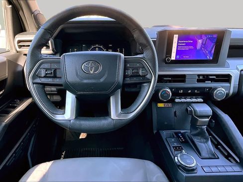 Certified 2024 Toyota Tacoma SR5 AWD/4WD image 6