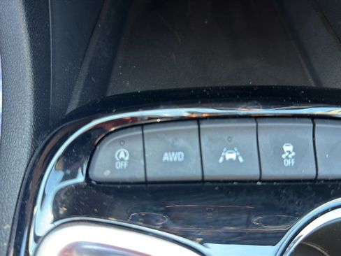 Used 2024 Buick Encore GX Preferred AWD/4WD image 13