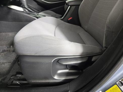 Used 2024 Toyota Corolla SE FWD image 28
