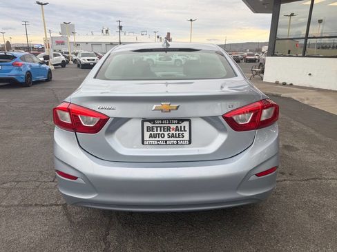 Used 2017 Chevrolet Cruze LT w/ Convenience Package image 6