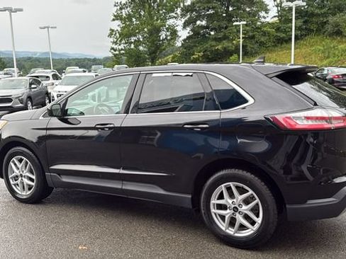 Used 2024 Ford Edge SEL AWD/4WD image 10