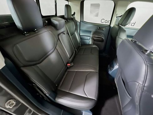 New 2026 Ford Maverick Lariat w/ Black Appearance Package image 16