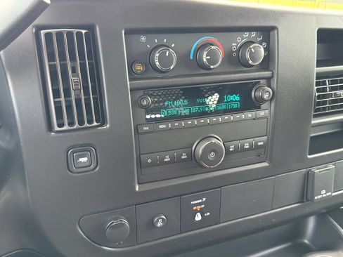 Used 2024 GMC Savana 2500 w/ Driver Convenience Package RWD image 23