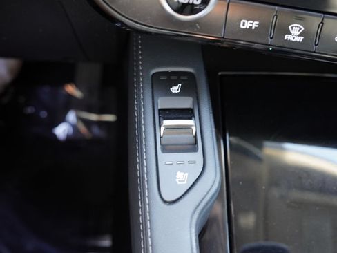 Certified 2024 Kia Telluride EX w/ EX Captain's Chair Package AWD/4WD image 31