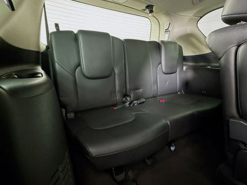 Used 2022 Nissan Armada SL image 32