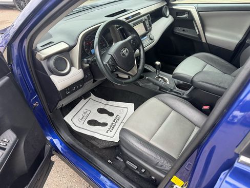 Used 2015 Toyota RAV4 Limited image 10