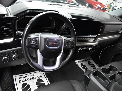 Used 2024 GMC Sierra 1500 Elevation image 25