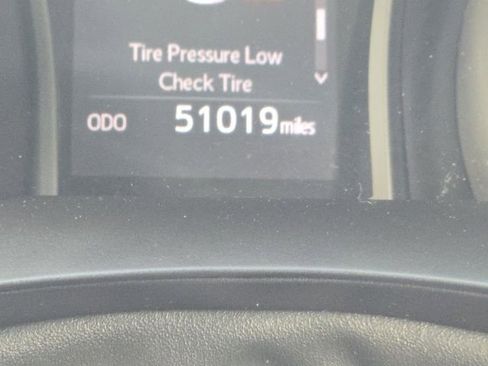 Used 2019 Toyota Camry SE image 14