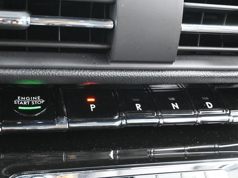 Used 2024 Lincoln Corsair Grand Touring AWD/4WD image 21