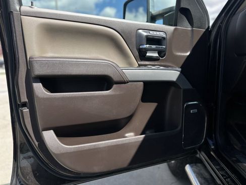 Used 2018 Chevrolet Silverado 2500 LTZ w/ Duramax Plus Package image 11