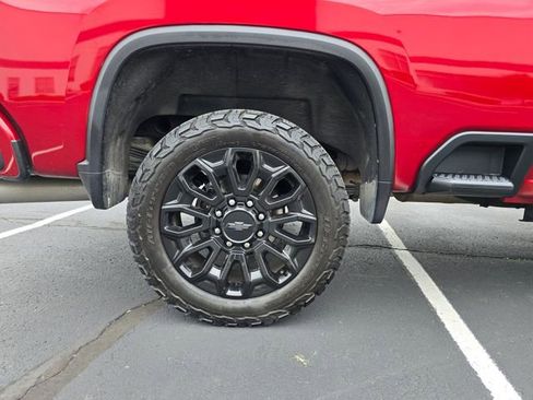 Used 2024 Chevrolet Silverado 2500 High Country w/ Technology Package AWD/4WD image 6