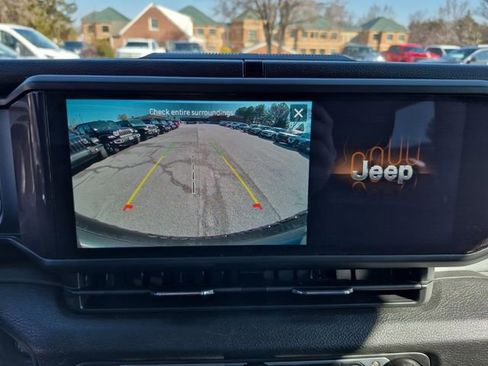 Used 2024 Jeep Wrangler Sport S image 22