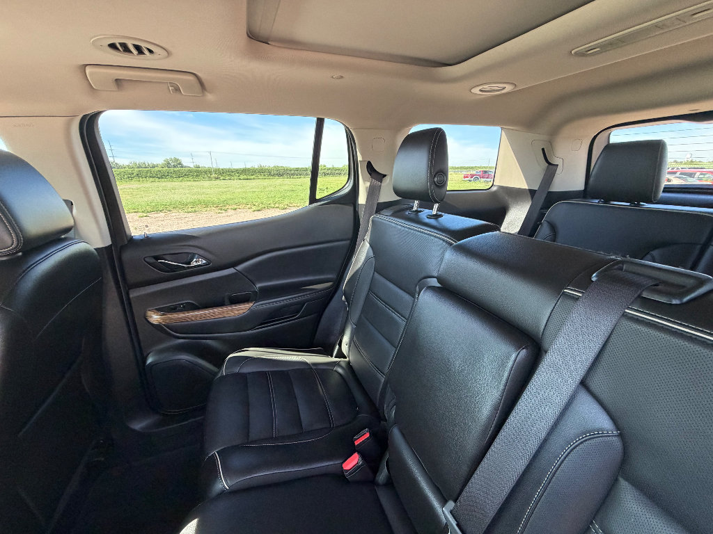 Used 2019 GMC Acadia Denali w/ Technology Package AWD/4WD image 12