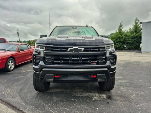 Used 2022 Chevrolet Silverado 1500 LT Trail Boss w/ Protection Package AWD/4WD image 2
