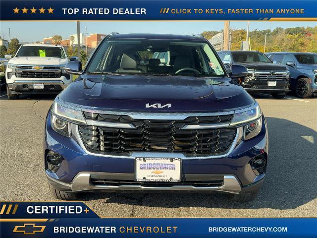 Used 2024 Kia Seltos EX AWD/4WD image 2