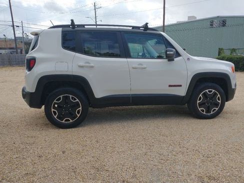 Used 2017 Jeep Renegade Trailhawk w/ Popular Equipment Group image 24