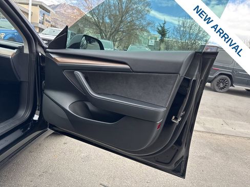 Used 2022 Tesla Model 3 Long Range image 8