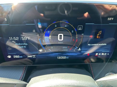 Used 2025 Chevrolet Equinox RS w/ Convenience Package III image 2