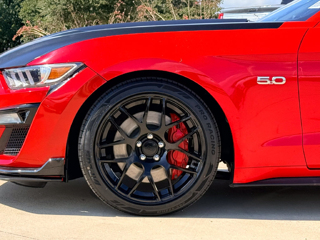 Used 2017 Ford Mustang GT RWD image 6